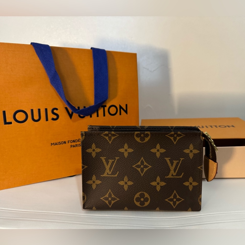Louis Vuitton Toiletry 15 Pouch